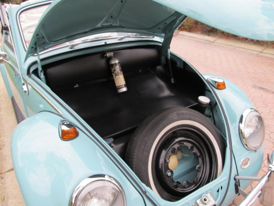  Volkswagen Beetle Cabriolet 1965 года  (фото 4 из 9)